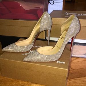 !SOLD! Christian Louboutin sz 38.5 Iriza 100